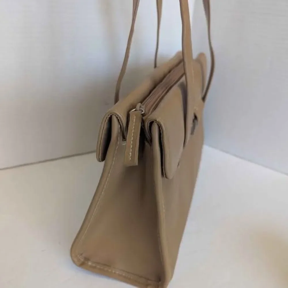 Cherokee Tan Leather Footed Flap Purse Shoulder Bag for Women 12x7.5x4
